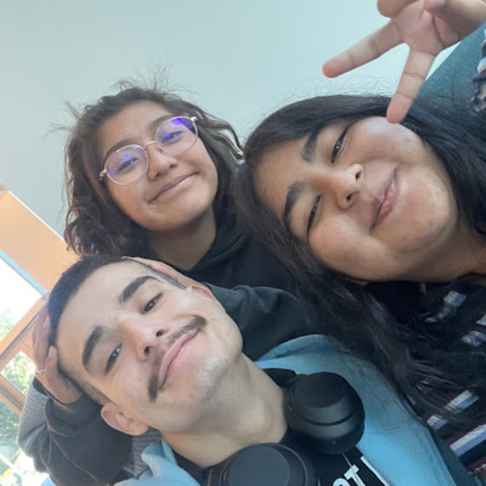 Meet your Posher, Luis